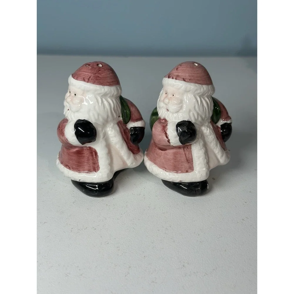 Santa Claus Salt And Pepper Shakers